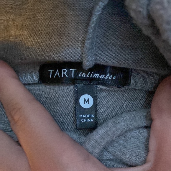 Light gray lightweight sweatshirt - Picture 2 of 2